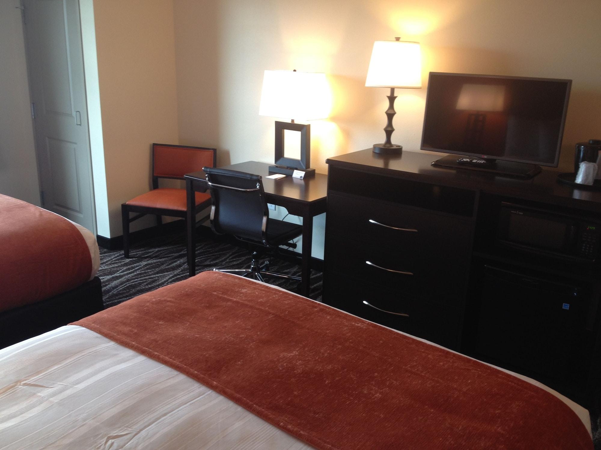 Americinn By Wyndham Waupun Экстерьер фото