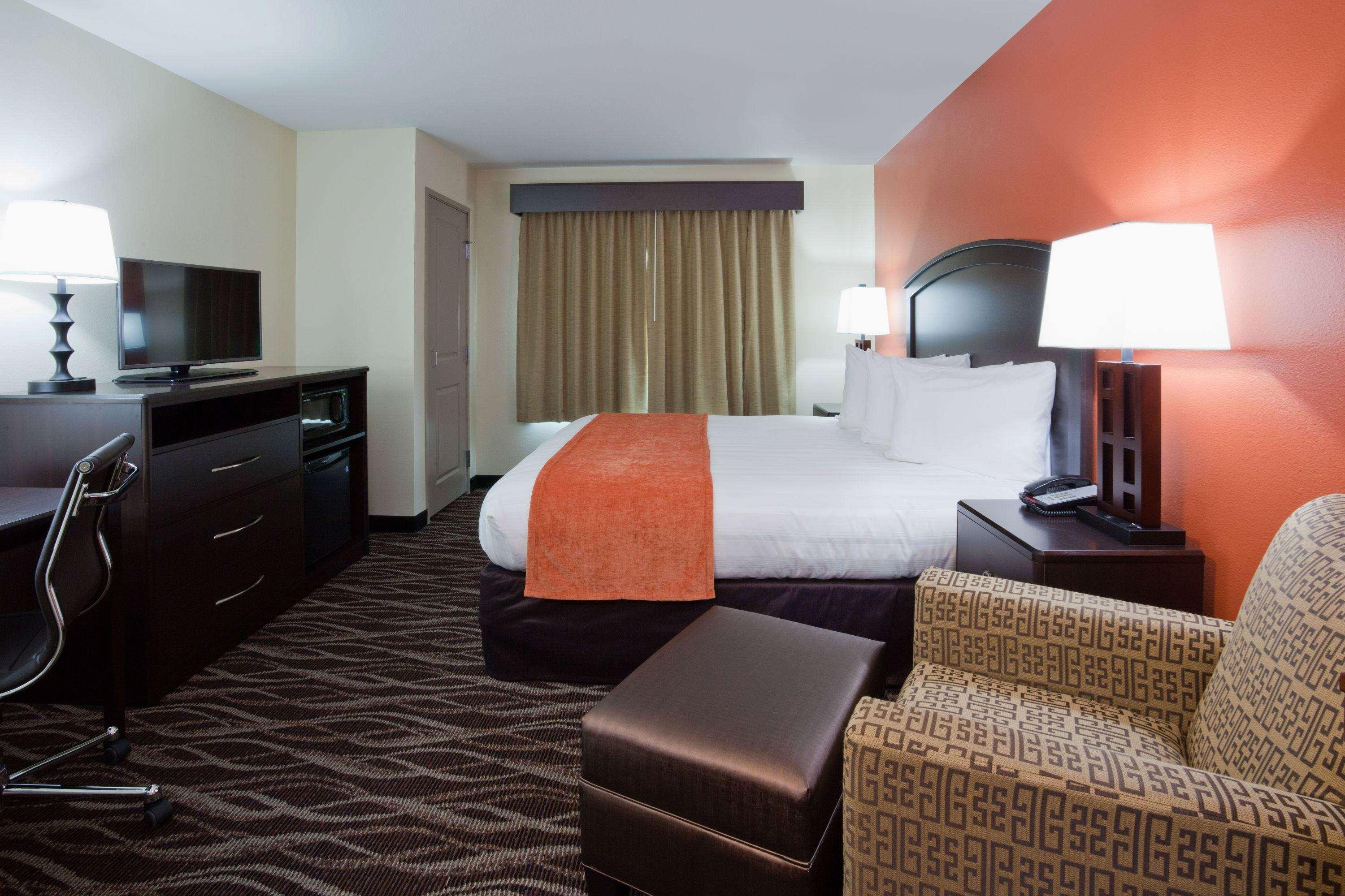 Americinn By Wyndham Waupun Экстерьер фото