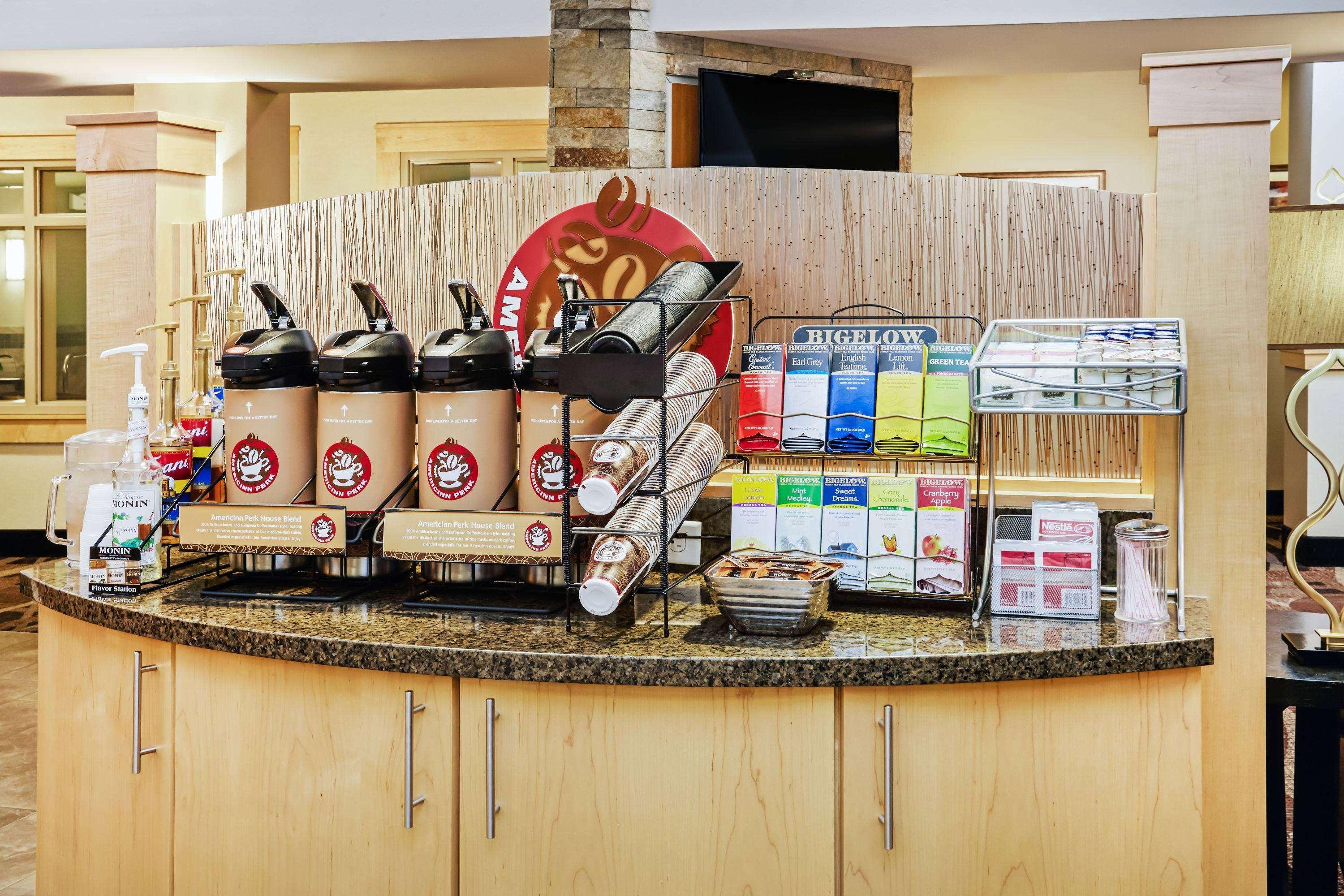 Americinn By Wyndham Waupun Экстерьер фото